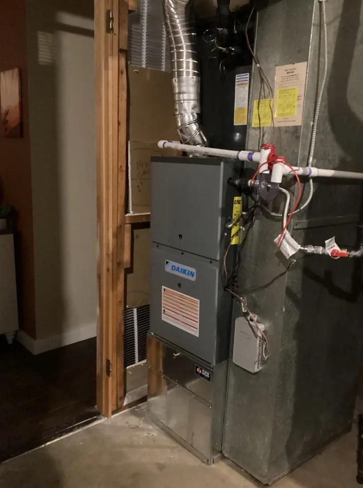 New Daikin furnace installed by Apple Aire in a Denver home